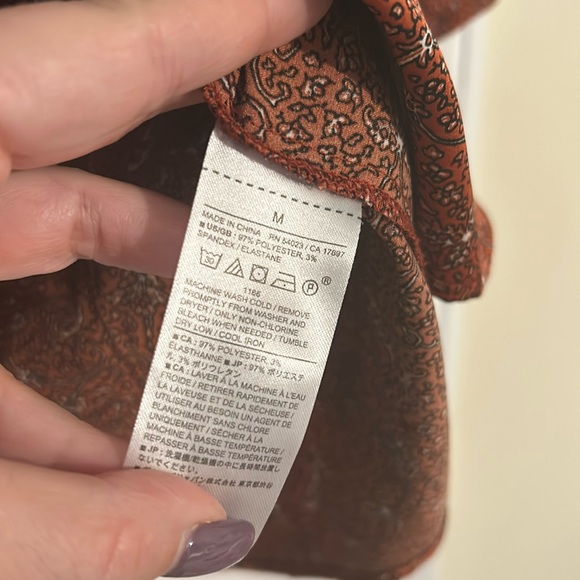 Silky V neck Blouse - Picture 4 of 6